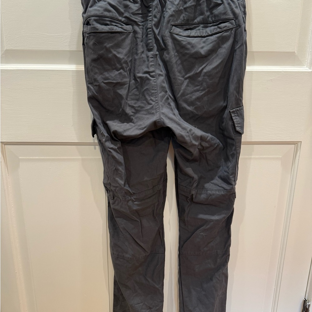 PacSun Charcoal Cargo Pants mens XS - perfect for growing teen!